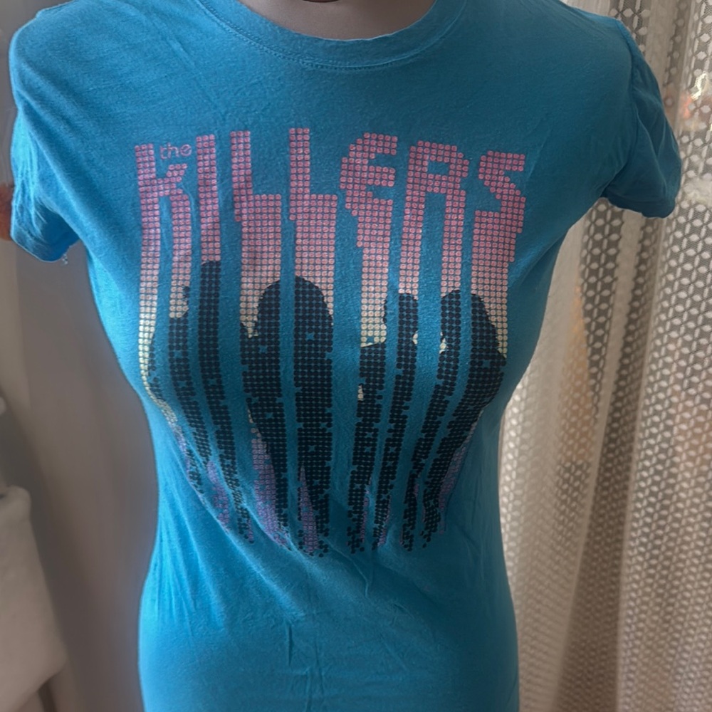 The Killers actual concert tee! Myrtle Beach, SC 2000’s fitted women’s medium